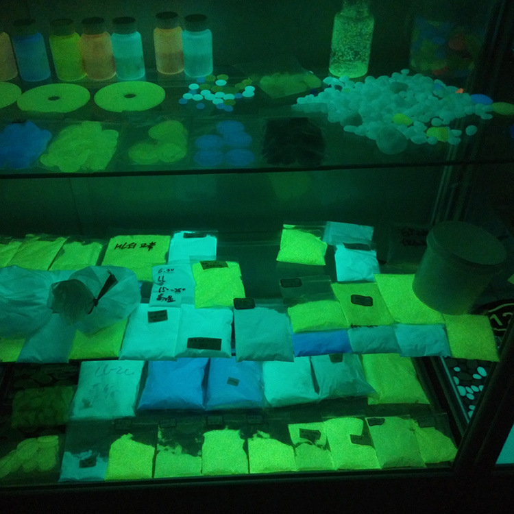 Yüksek Parlaklık Aydınlık Kum  - Aquarium Fish Glow In The Dark incelemesi ve fiyatı